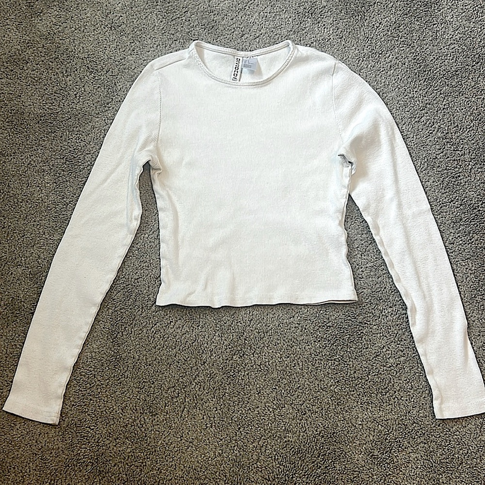 Divided brand from H&M, small, form fitting, white long sleeve crop top